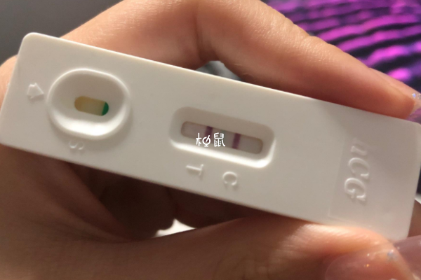 怀孕一个月流血了是怎么回事