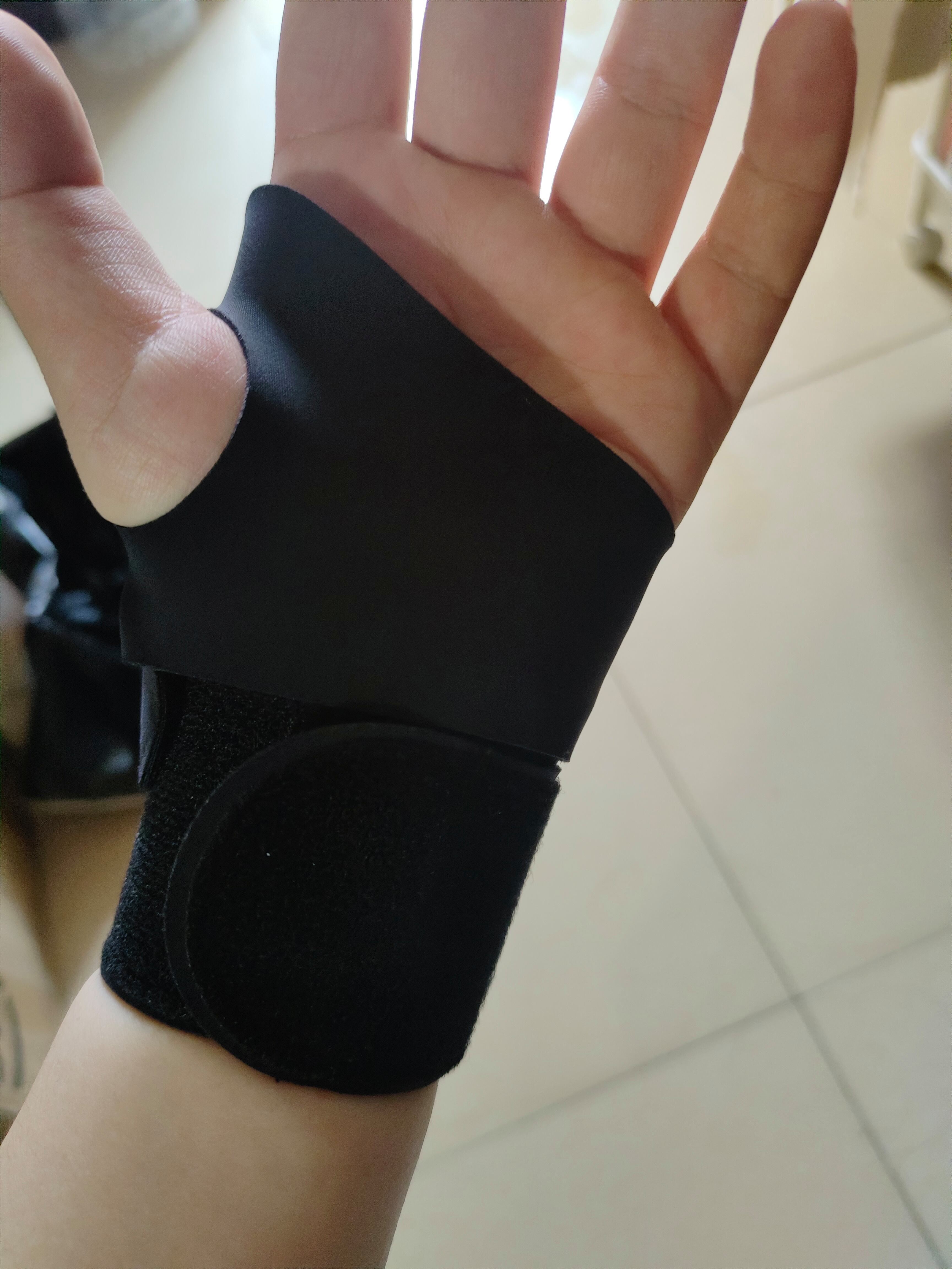 手腕扭伤多久能好