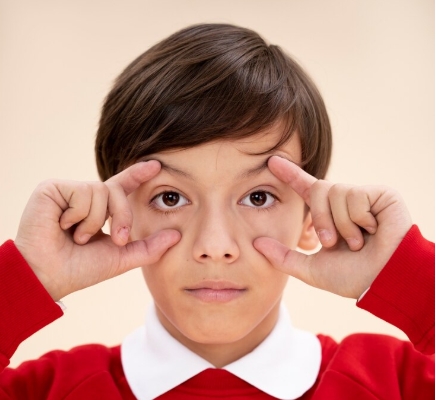 孩子频繁眨眼睛