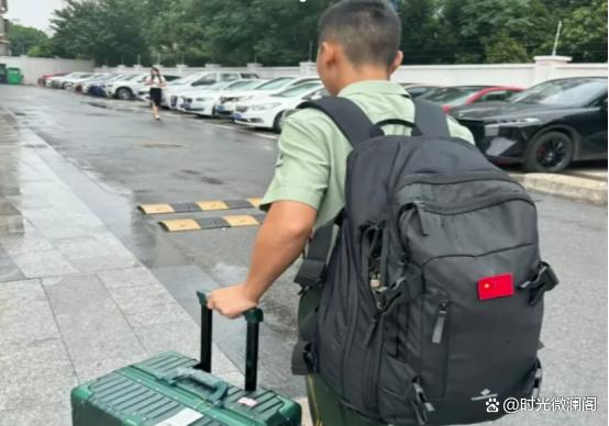 男朋友当兵,休假回来