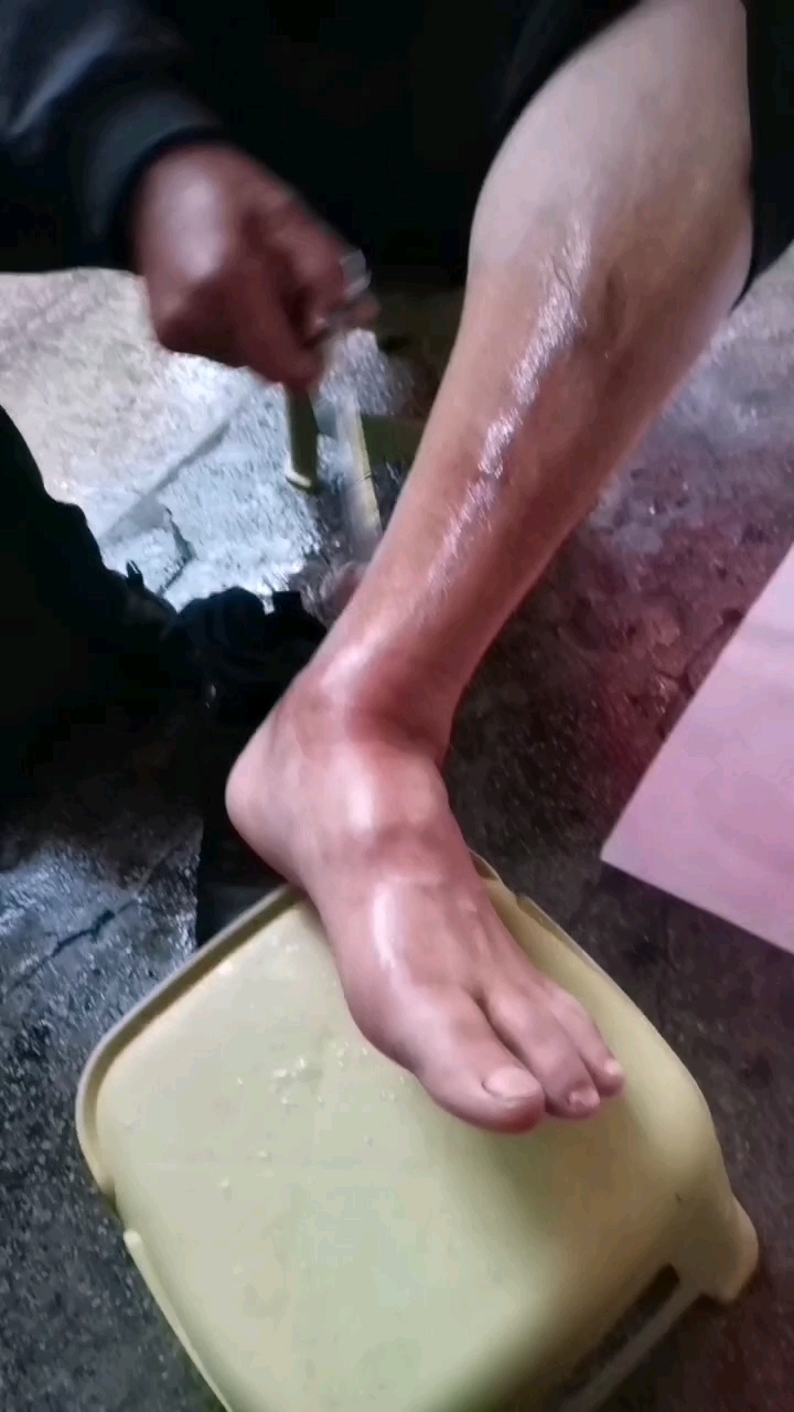 东郭依美