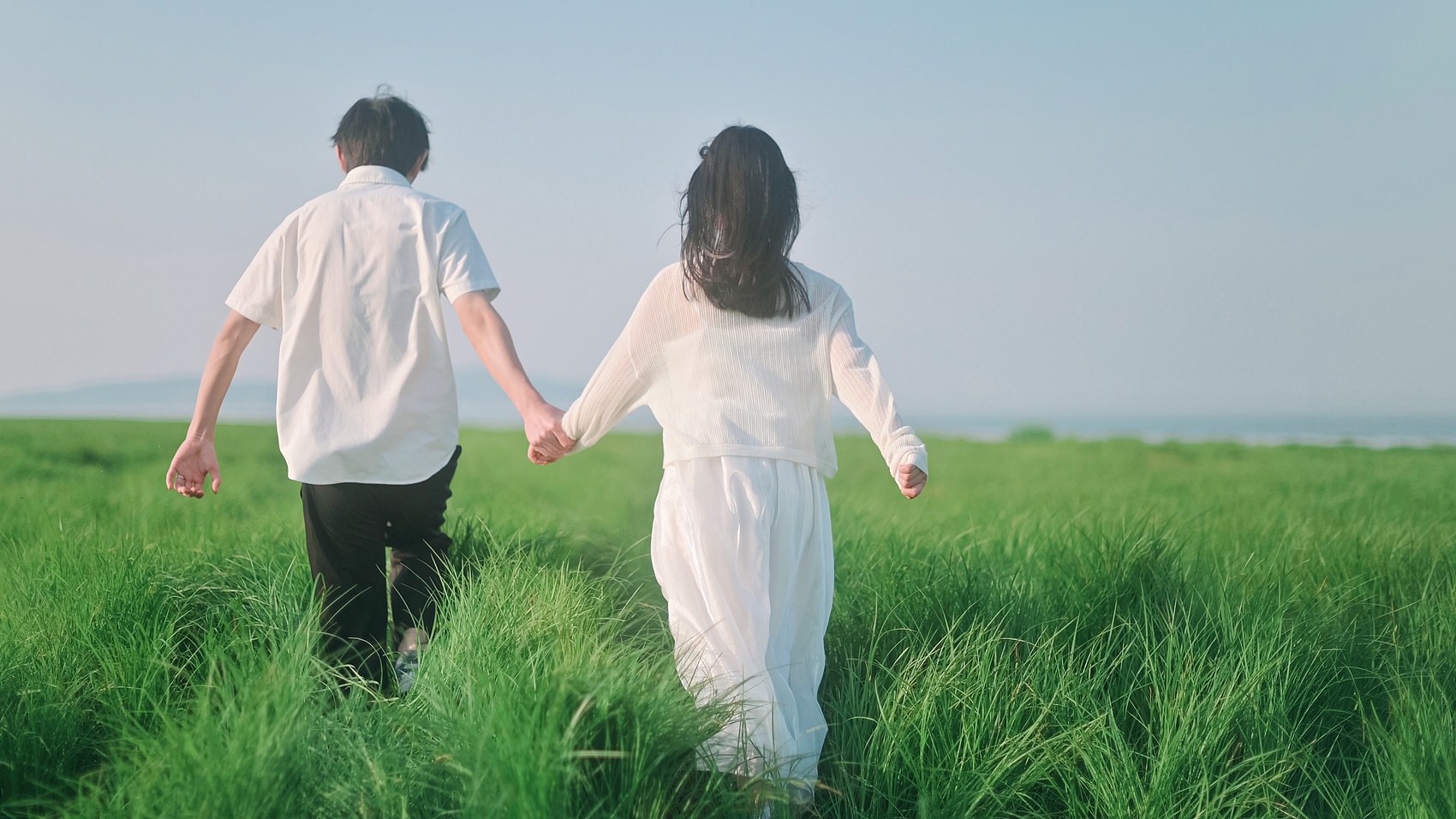 恋爱的两人在一起时男孩能否触摸女孩的阴部?