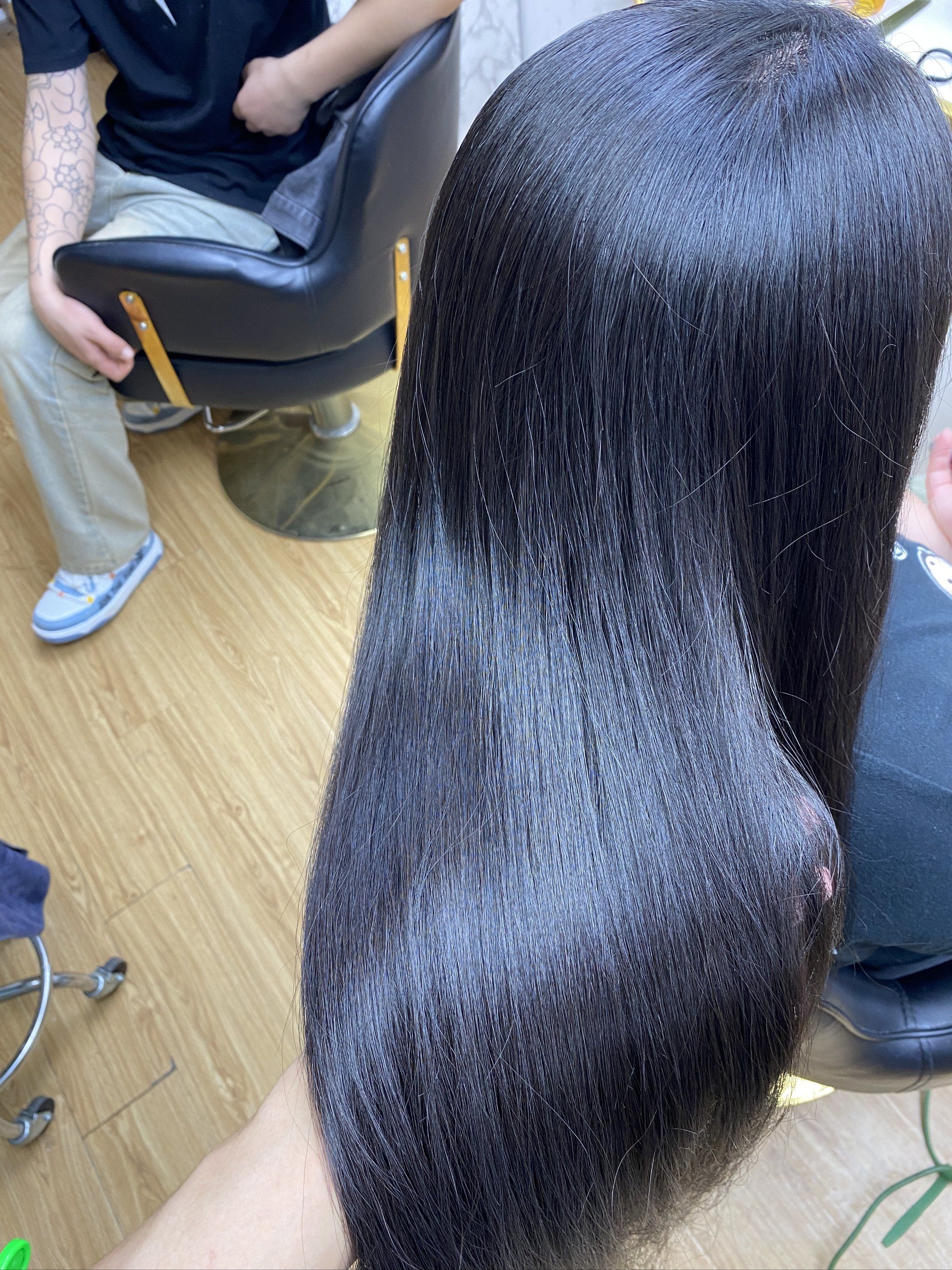 头发自然卷怎么变直?