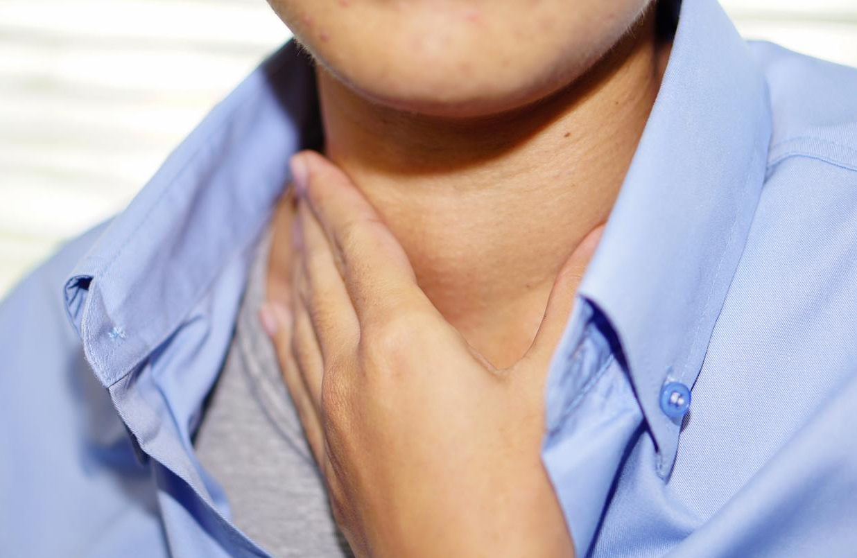 脖子粗就是甲亢吗?