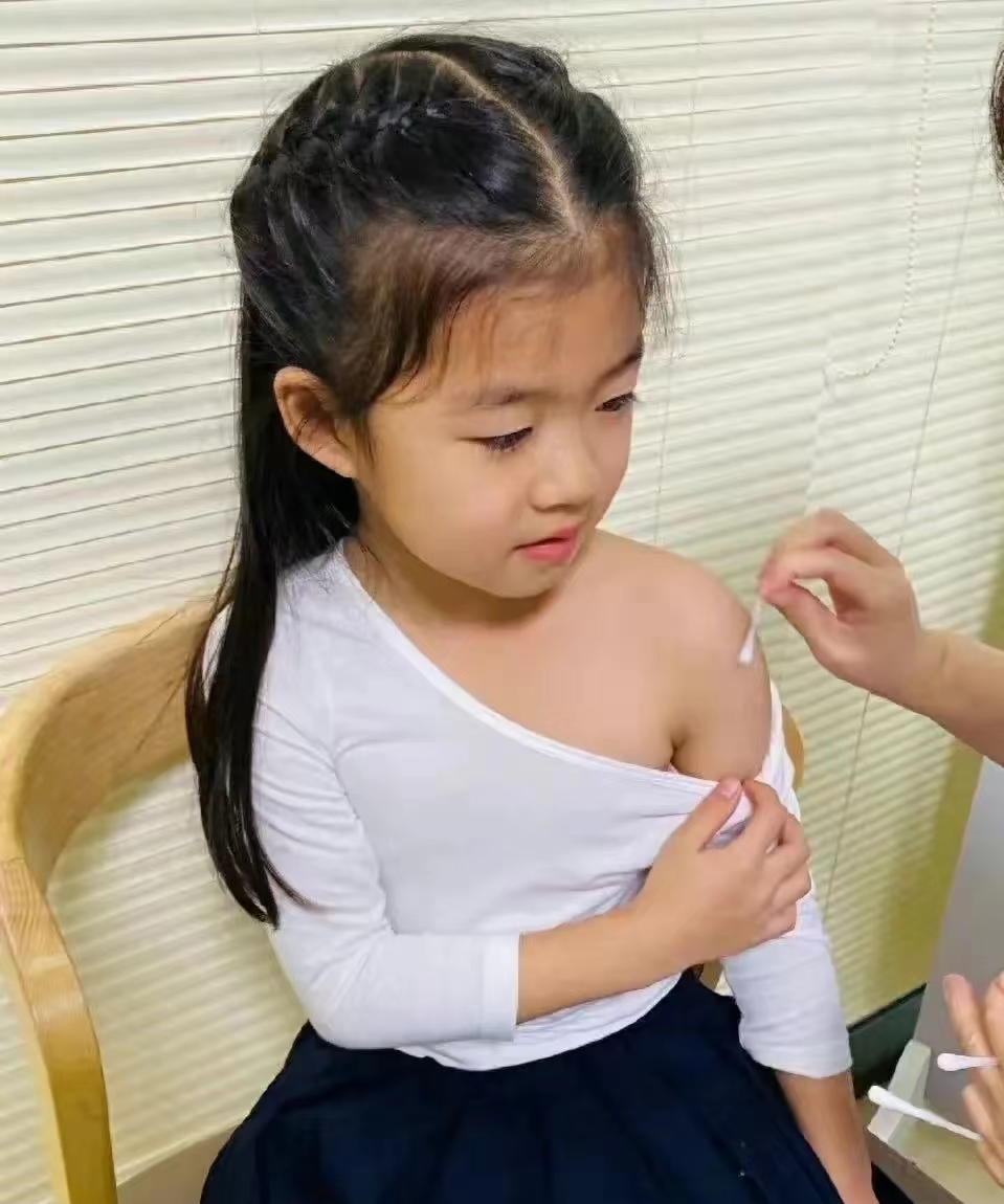 小孩子挂水用的软针自己好拿掉吗