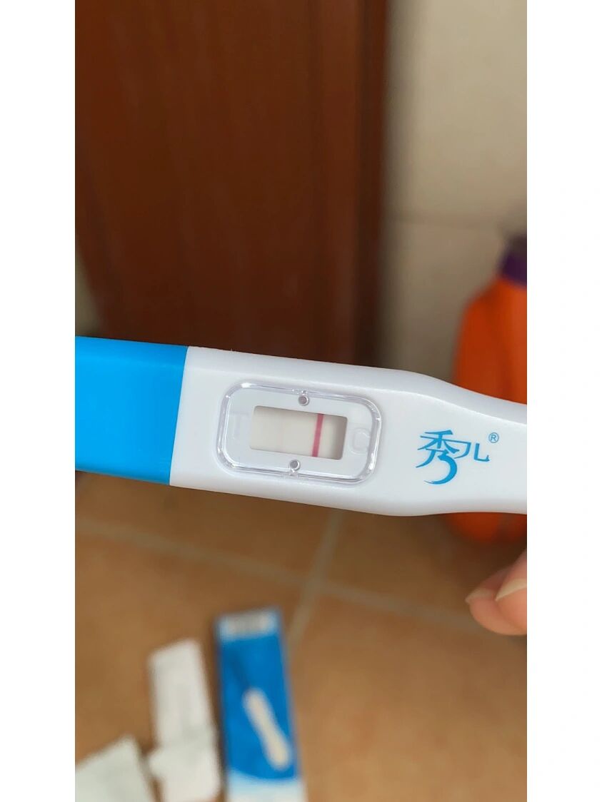 验孕棒一深一浅,小腹有坠痛感
