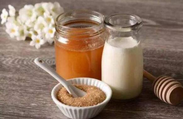 牛奶和蜂蜜可以一起喝吗
