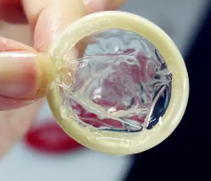 带安全套还会传染艾滋病吗?