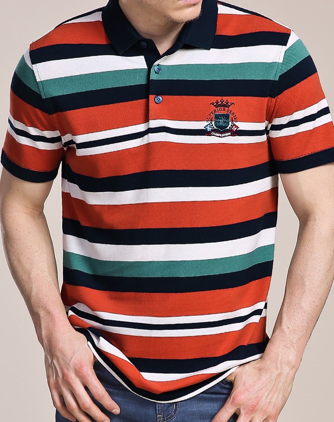 大腿内侧出现红色条纹是怎么回事