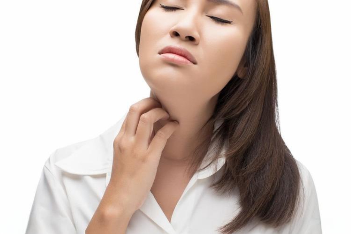 为什么喉咙总是发痒