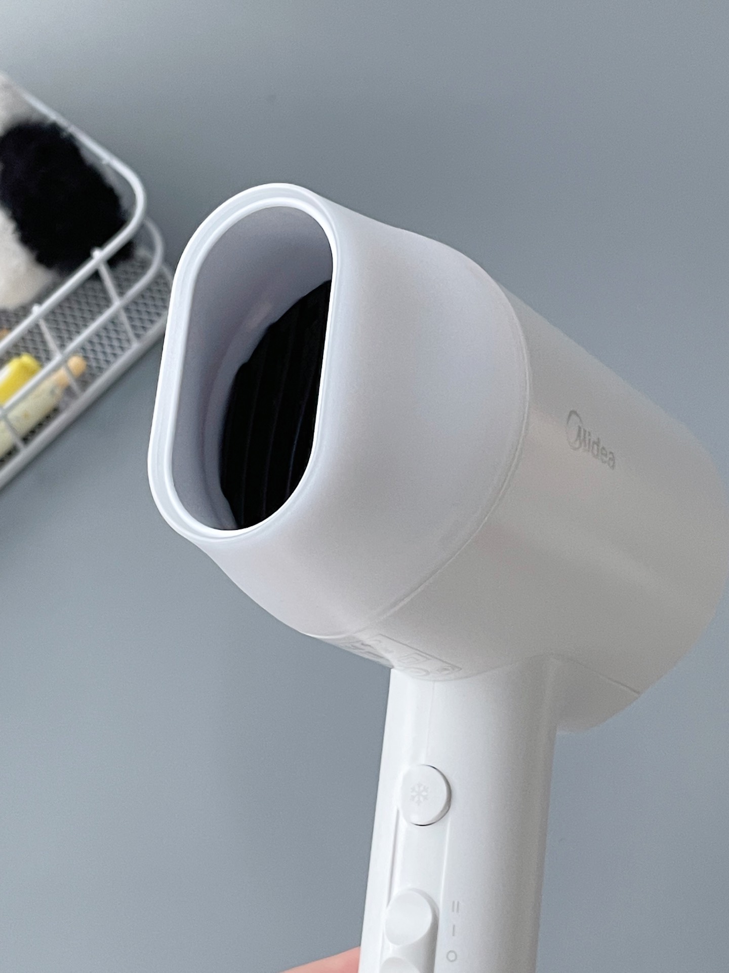 平常用的吹风机孕妇能用吗