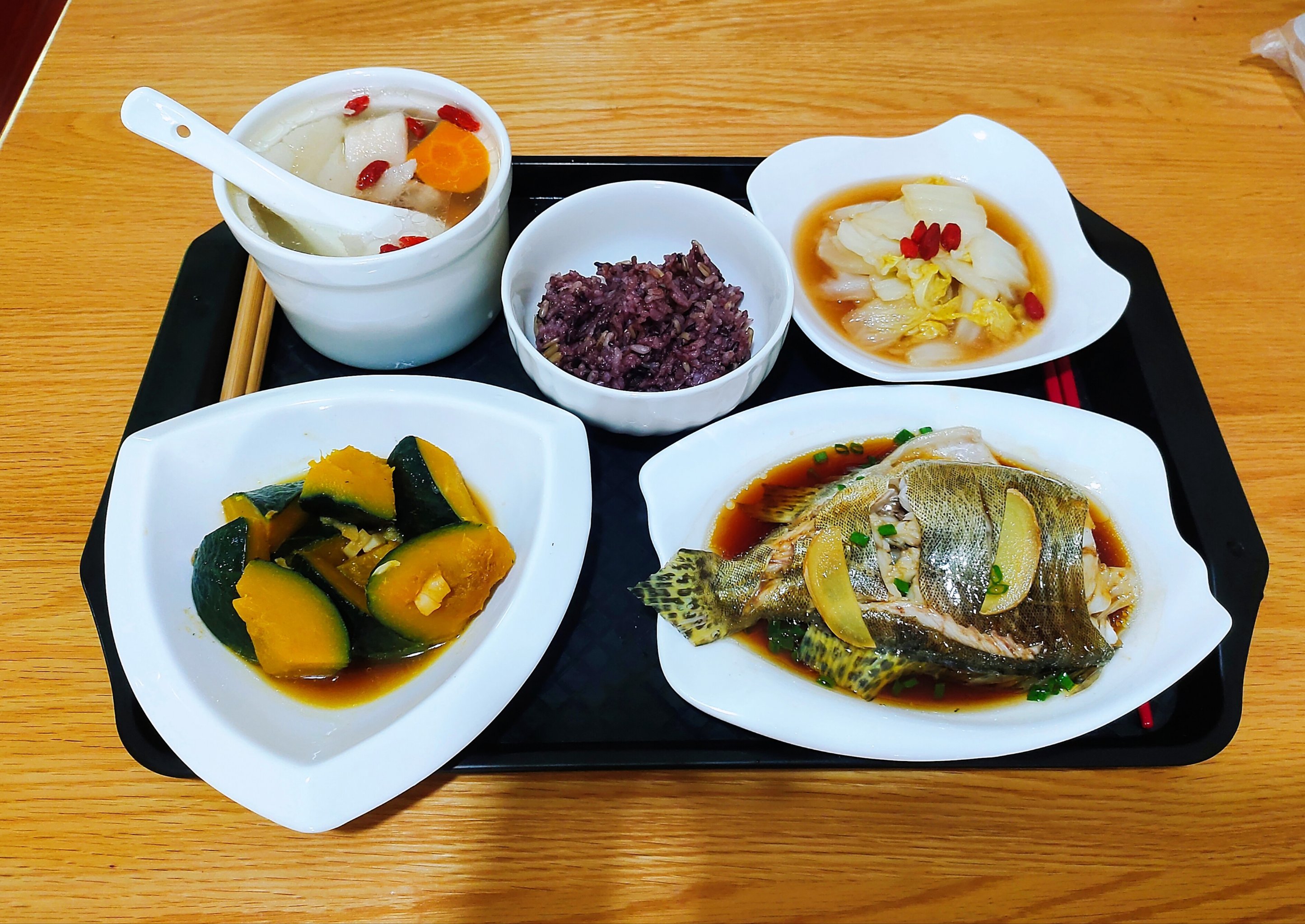 月子里吃什么好