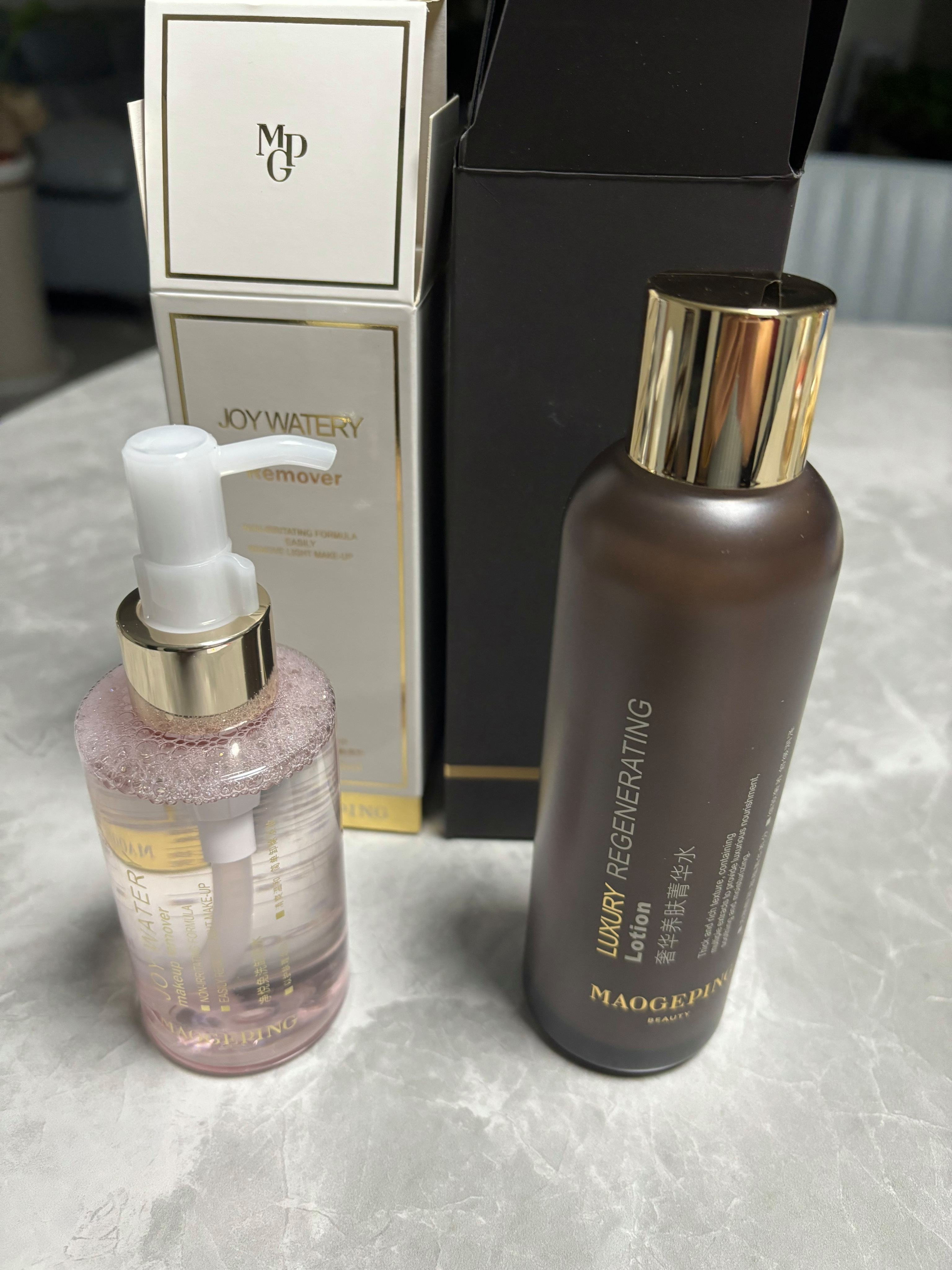 毛孔粗用什么化妆品好