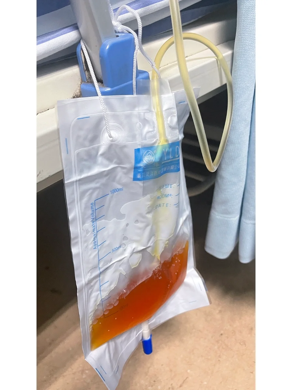 胃液是什么颜色