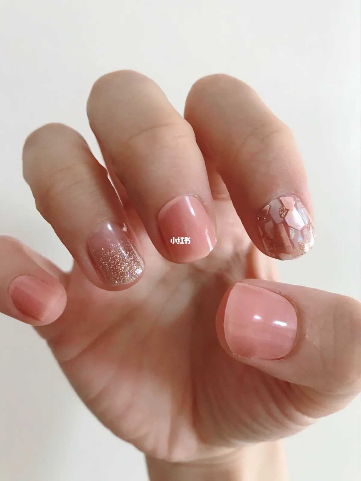 哺乳期间能涂指甲油吗?