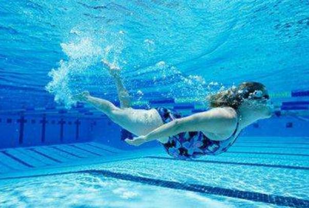 怀孕初期可以游泳吗